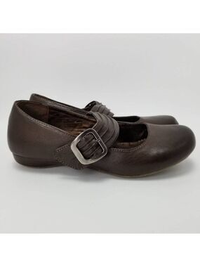 Out Of Order Leather Mary Jane Flat Shoes Brown Buckle Adjustable Strap Size 7